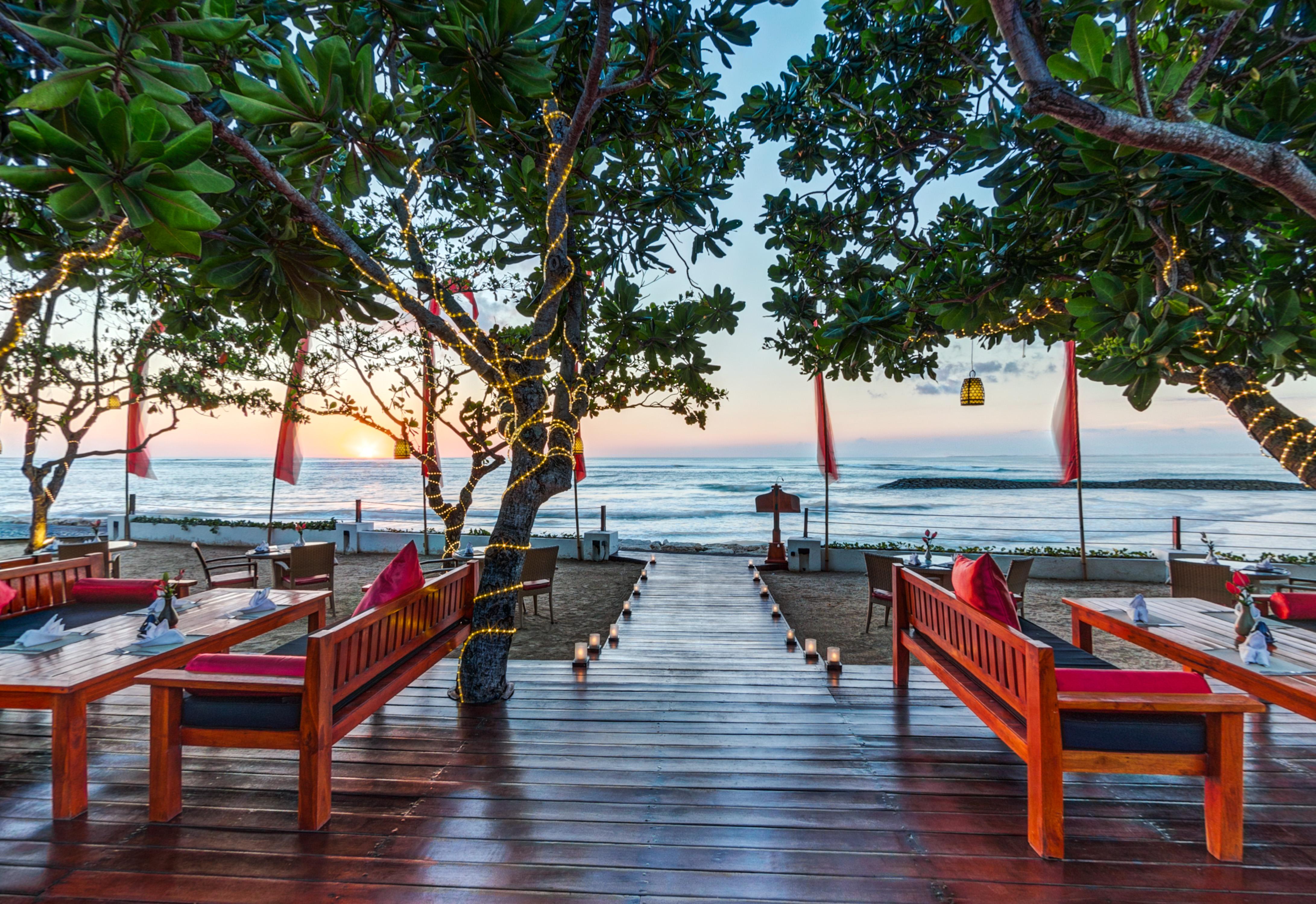 Discovery Kartika Plaza Hotel Kuta Lombok Exteriér fotografie The Deck at The Standard