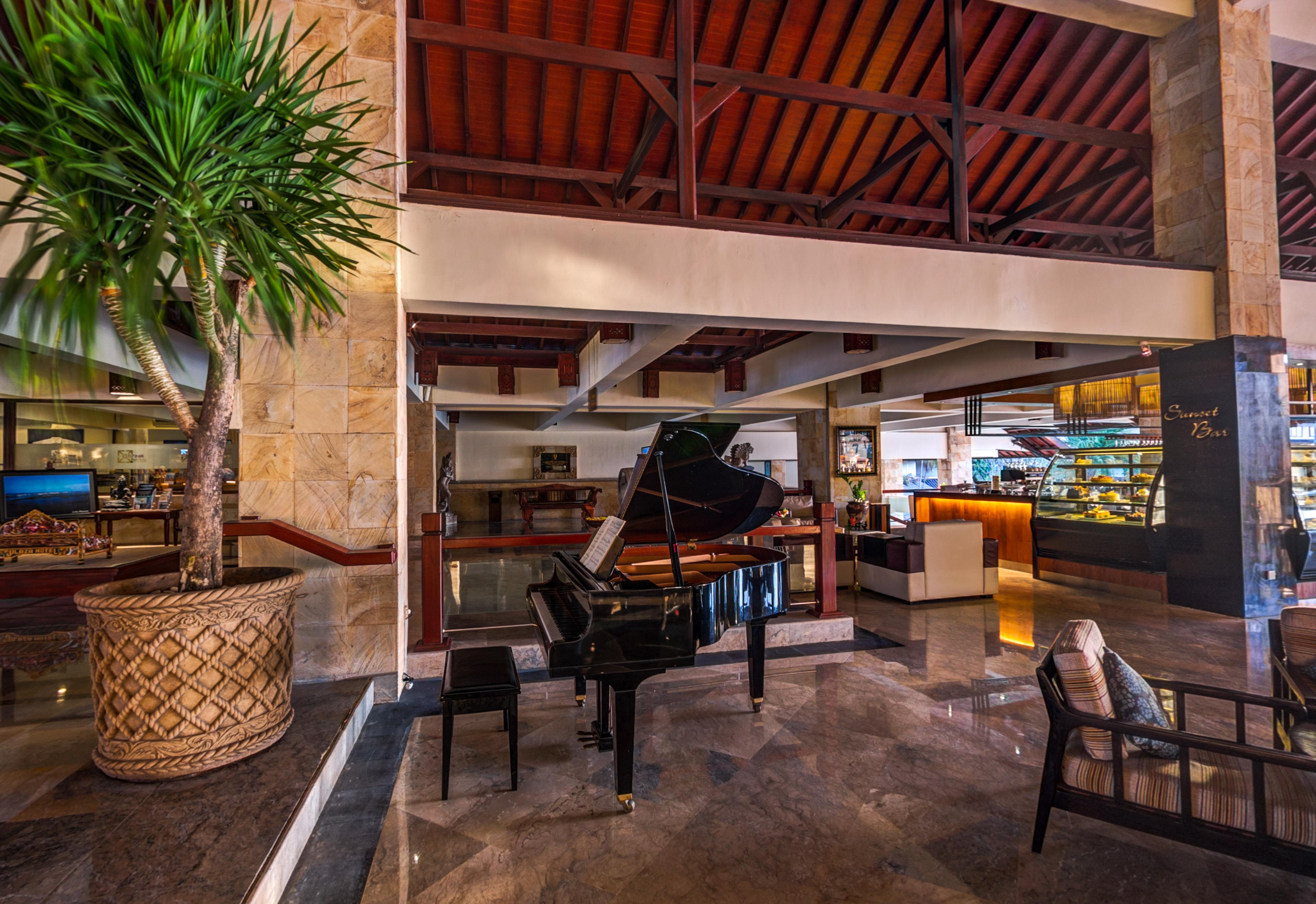 Discovery Kartika Plaza Hotel Kuta Lombok Exteriér fotografie Lobby