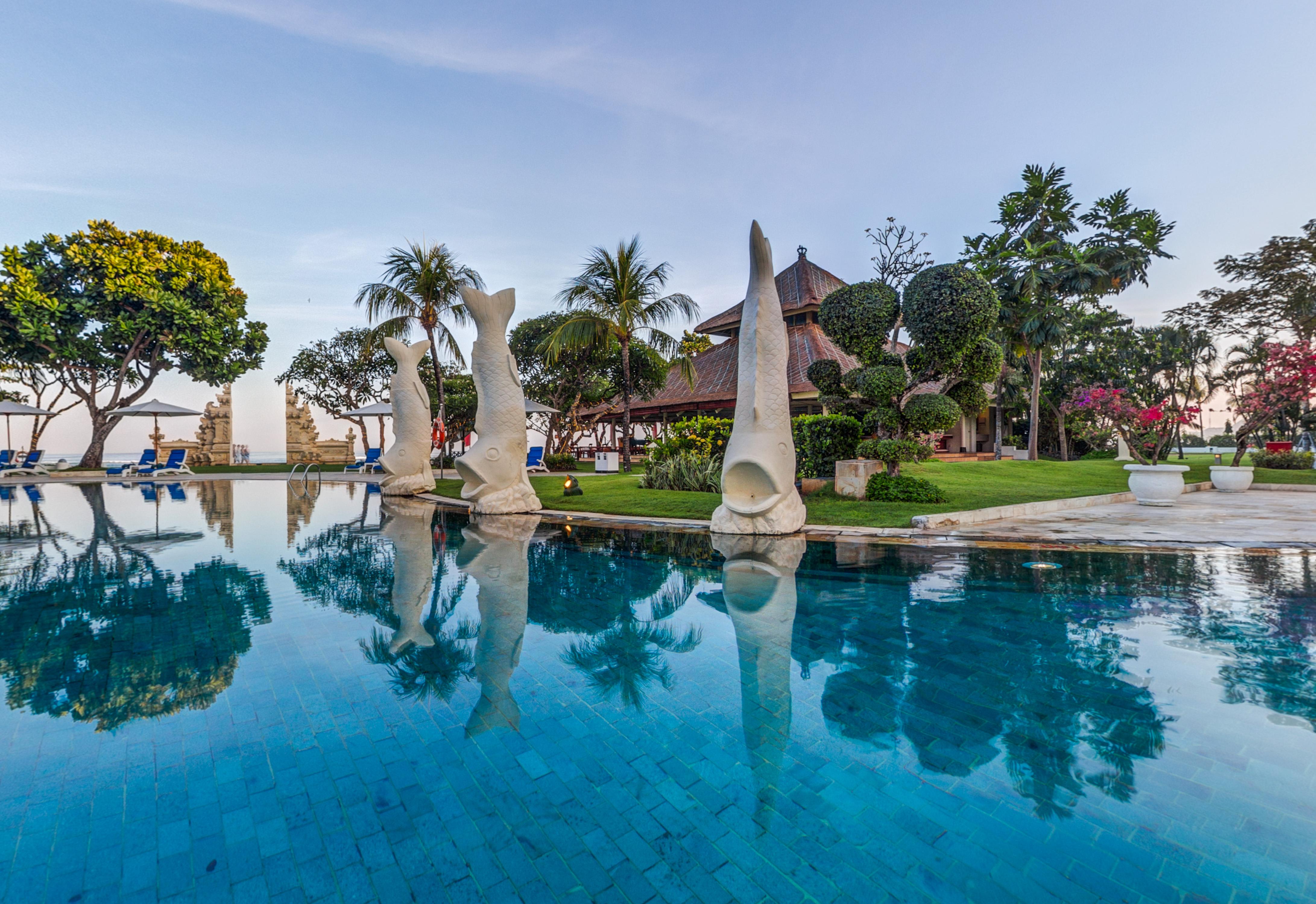 Discovery Kartika Plaza Hotel Kuta Lombok Exteriér fotografie The swimming pool at the resort