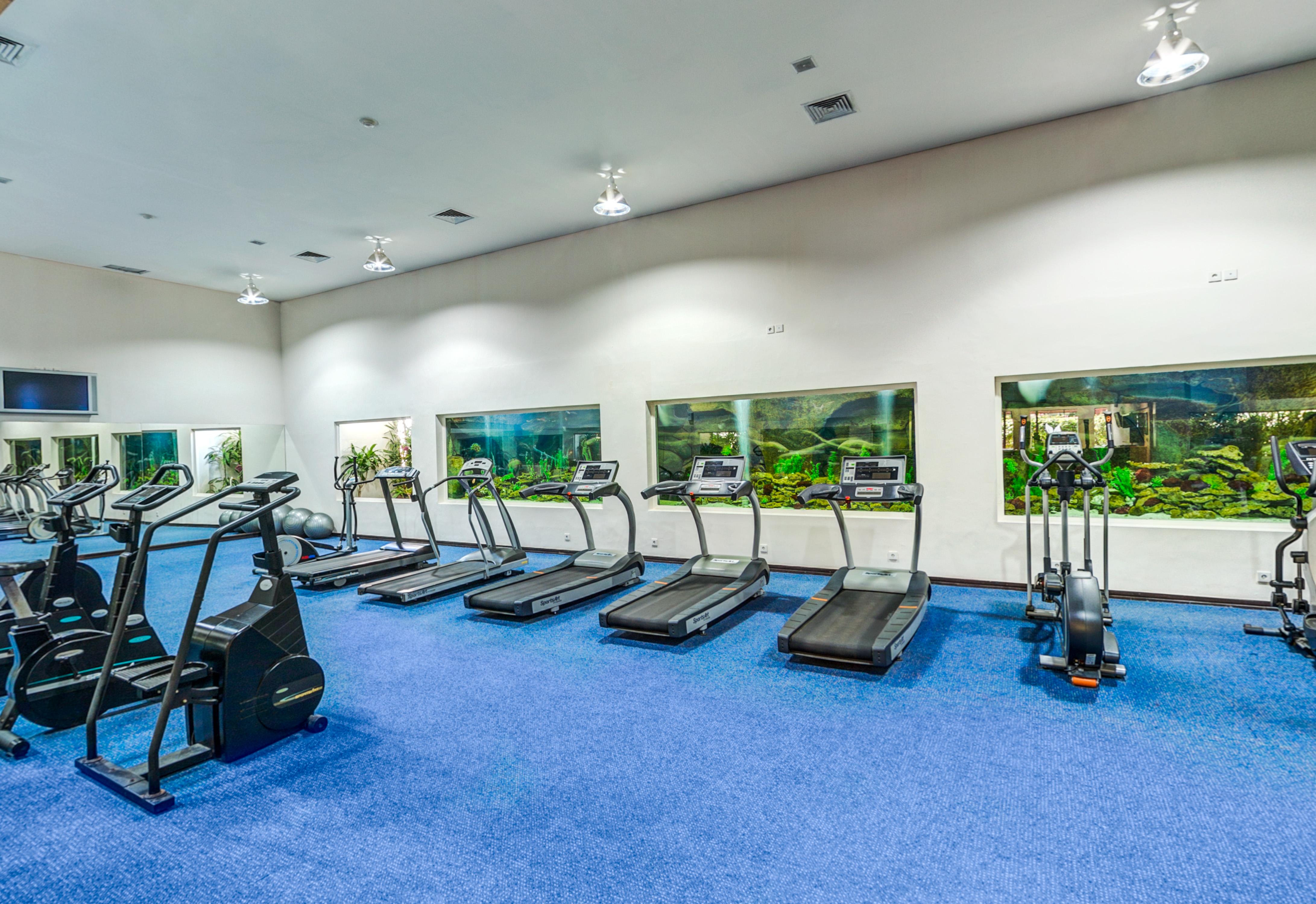 Discovery Kartika Plaza Hotel Kuta Lombok Exteriér fotografie The gym at the hotel
