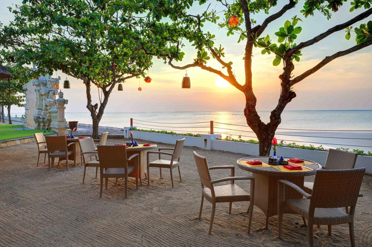 Discovery Kartika Plaza Hotel Kuta Lombok Exteriér fotografie Sunset at the beach