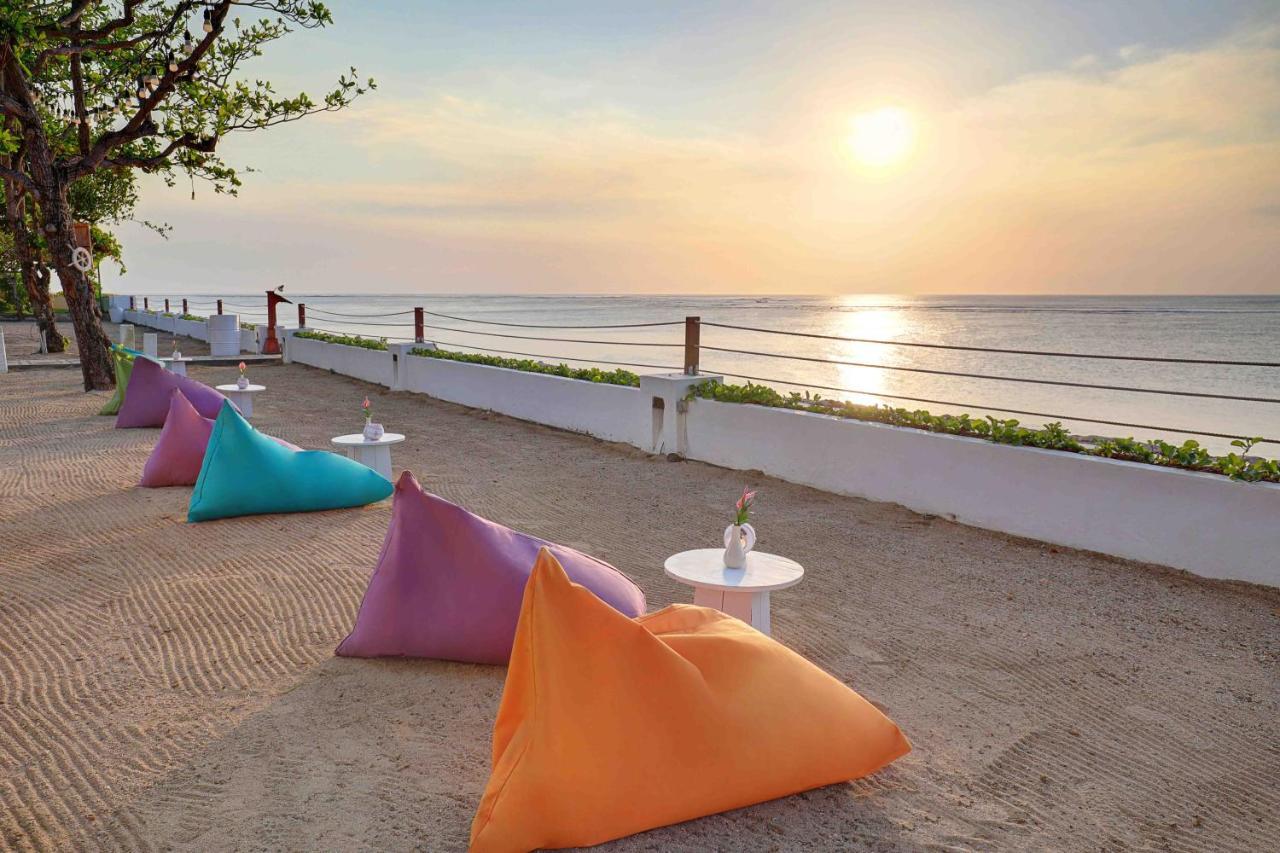 Discovery Kartika Plaza Hotel Kuta Lombok Exteriér fotografie Beach at the hotel